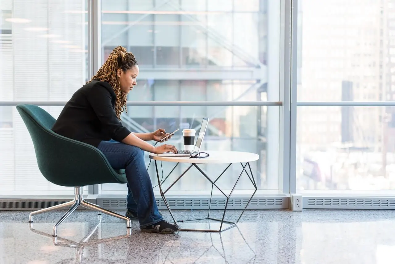 A marketer engages with her audience 