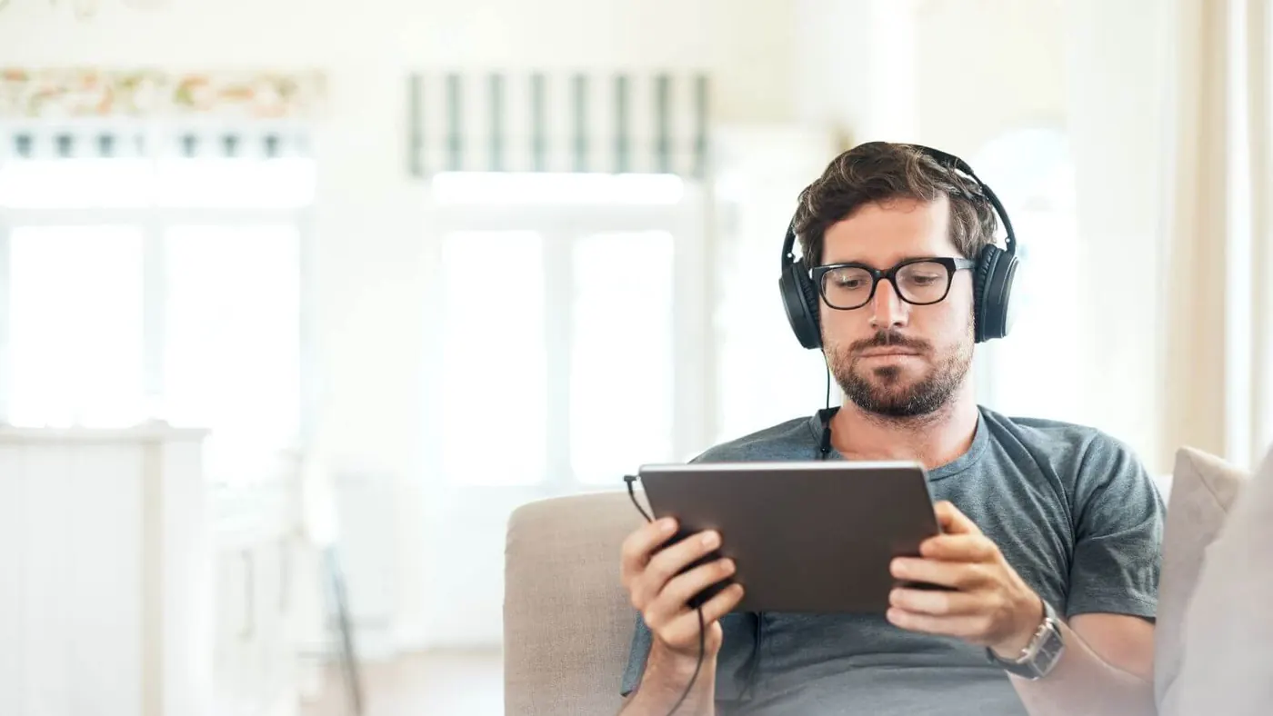 man watching virtual roadshow on demand